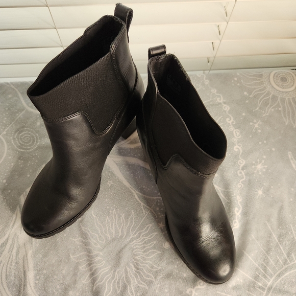 Clarks Black Leather Boots Size 9 - Picture 3 of 10